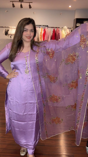 Shirt and trouser short silk fabric - dupatta organza fancy printed - Neck line fancy